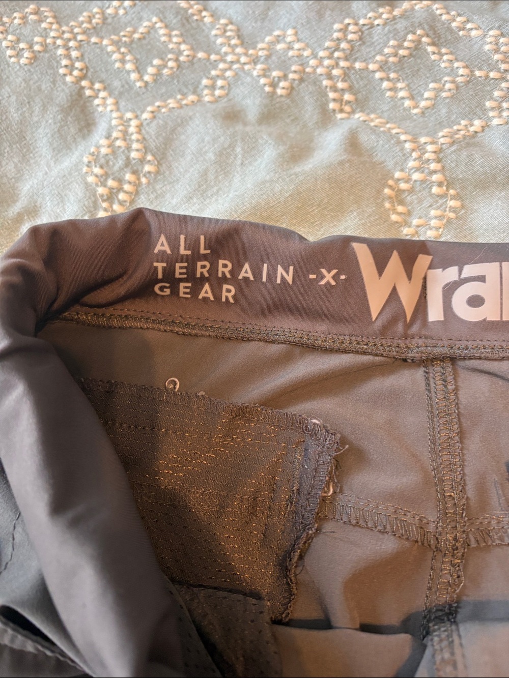 Wrangler All Terrain outdoor shorts - Picture 2 of 6